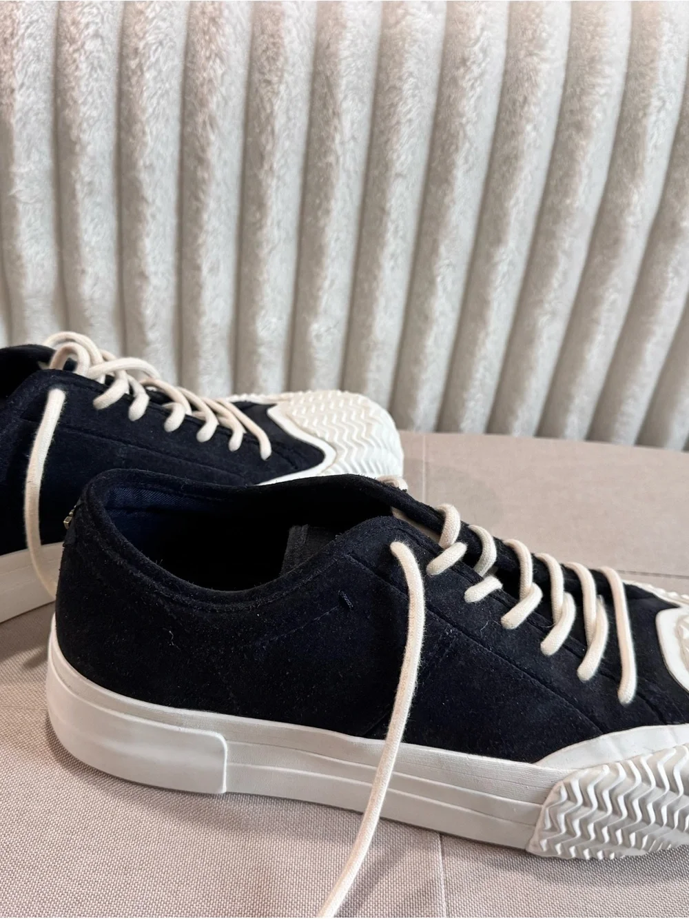 Emporio Armani men sneaker, brand new, navy blue suede , 44 size